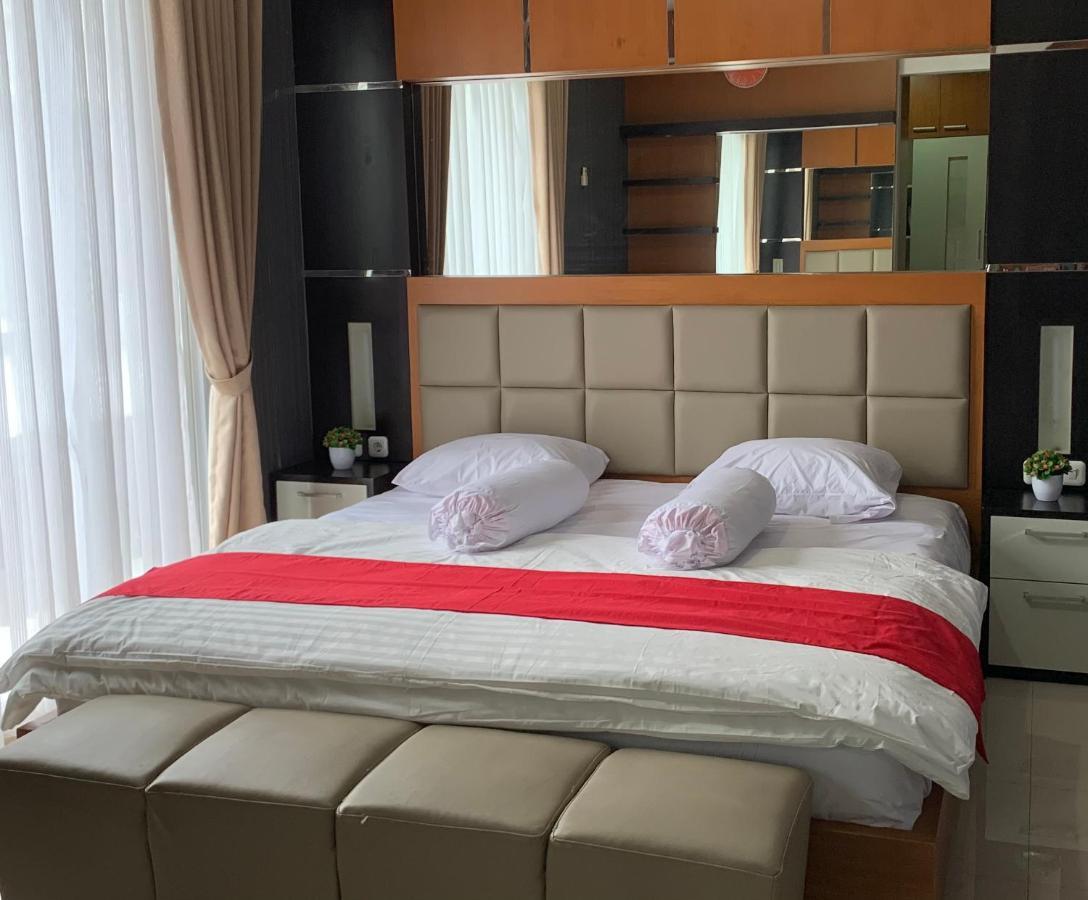 Platinum Setramurni Guest House Bandung 3Br Exterior photo